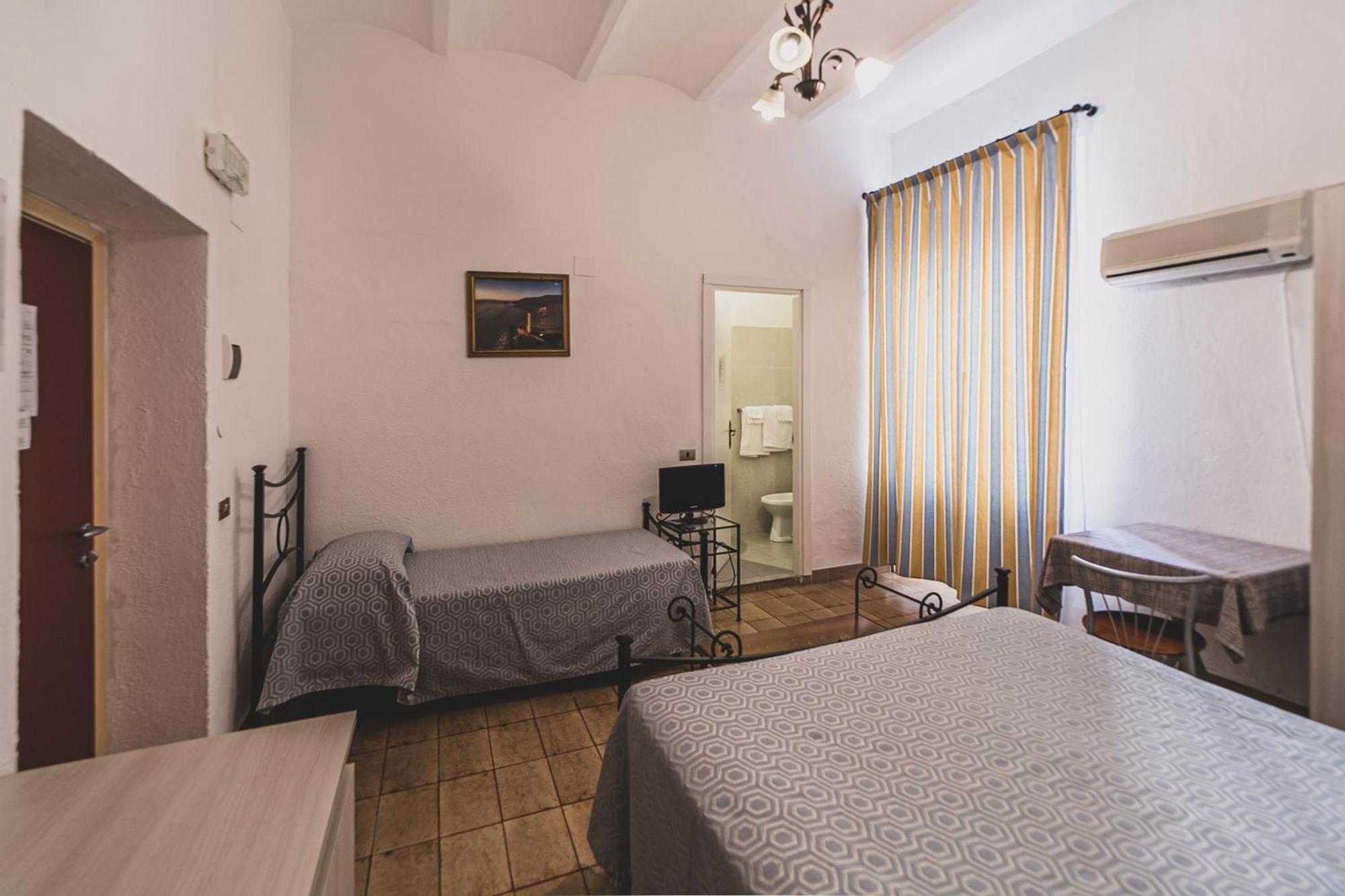 Alfiero 2* Porto Santo Stefano (Grosseto)